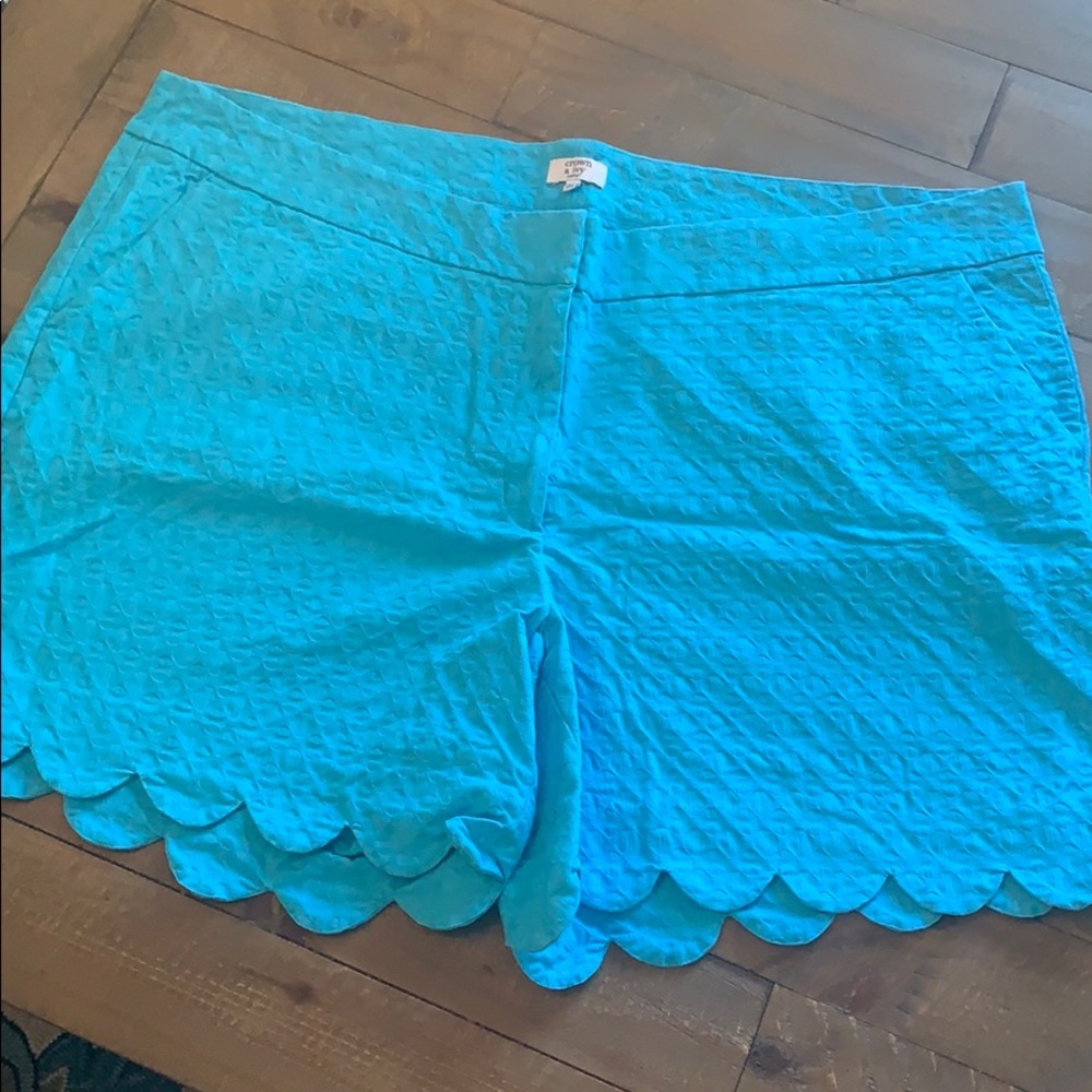 Ground and ivy shorts